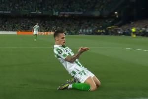 圆神无逆足安东尼左脚打门被挡，右脚再打轰世界波+激情滑跪