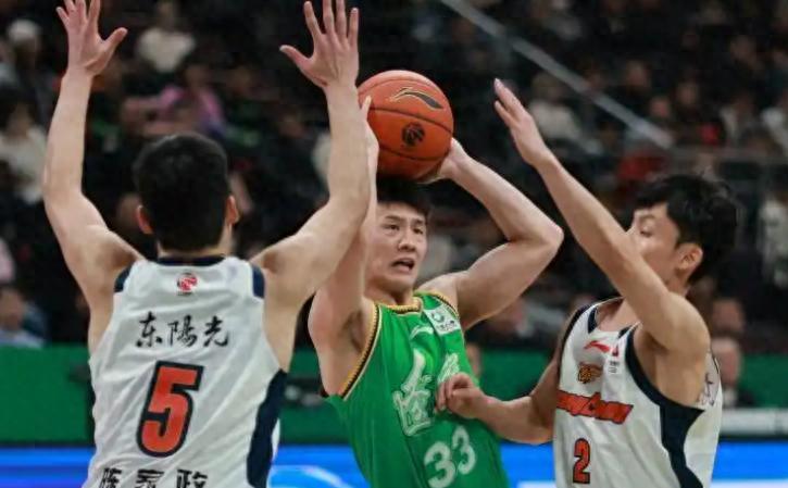 半岛体育-CBA常规赛明天1月13日赛程：广东PK南京，上海PK深圳，广厦PK新疆